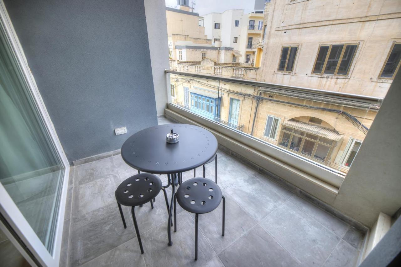 Bright And Beautifully Furnished Close To Seafront Bfra1-2